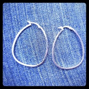 925 Sterling silver hoop like earrings
